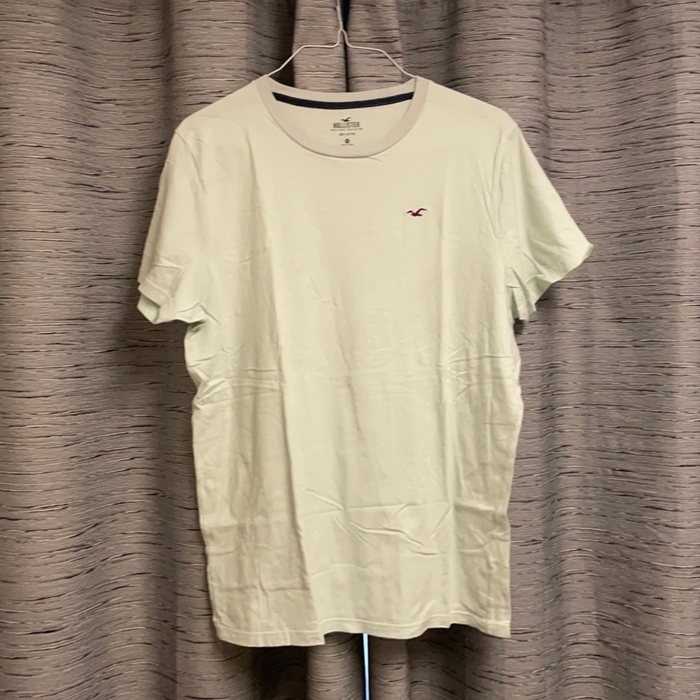 Men’s Hollister White Shirt